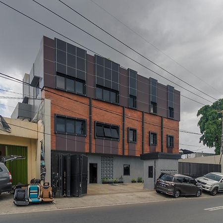Reddoorz Near Puri Indah Mall Jacarta Exterior foto